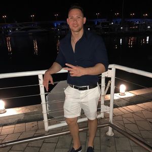 Meet your Posher, Manuel alejandro